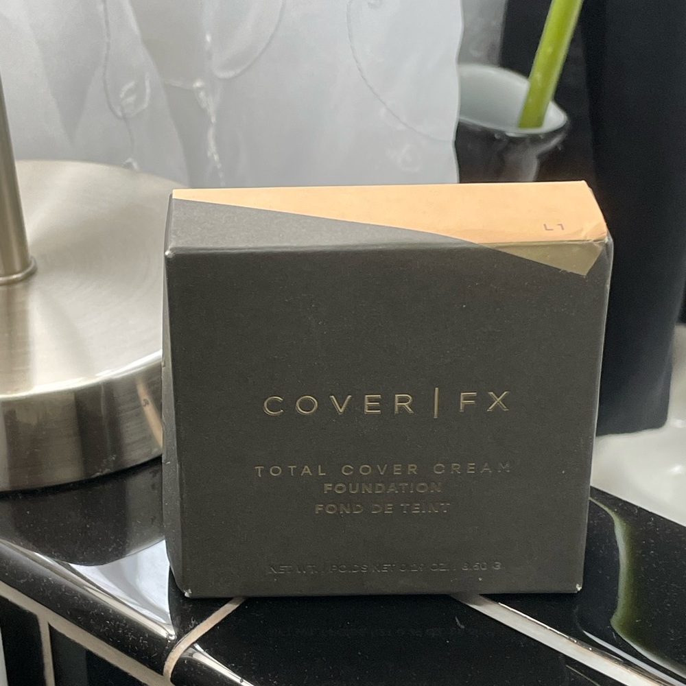 Cover FX total cover cream foundation in shade L1